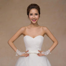 Load image into Gallery viewer, Fingerless Bridal Gloves