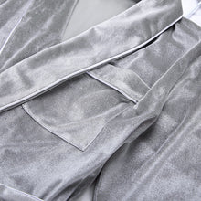 Load image into Gallery viewer, Warm Long Sleeve Velvet Pajamas
