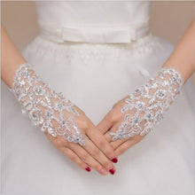 Load image into Gallery viewer, Fingerless Bridal Gloves