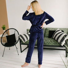 Load image into Gallery viewer, Warm Long Sleeve Velvet Pajamas