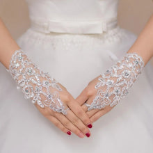 Load image into Gallery viewer, Fingerless Bridal Gloves