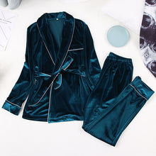 Load image into Gallery viewer, Warm Long Sleeve Velvet Pajamas