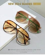 Load image into Gallery viewer, Retro Large Pilot Sunglasses