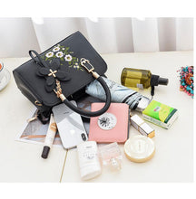 Load image into Gallery viewer, Shoulder Bag