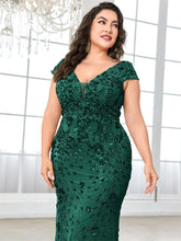 Load image into Gallery viewer, Plus Size Elegant Sequin Evening Dress
