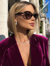 Load image into Gallery viewer, Cat eye shapes women's sunglasses