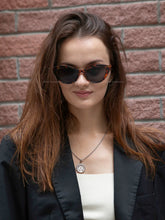 Load image into Gallery viewer, Cat eye shapes women's sunglasses