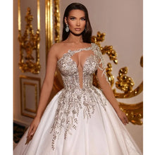 Load image into Gallery viewer, Exquisite Applique Ball Gown