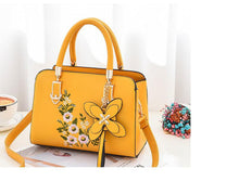 Load image into Gallery viewer, Shoulder Bag