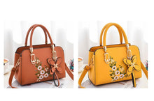 Load image into Gallery viewer, Shoulder Bag