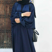 Load image into Gallery viewer, Satin Abaya