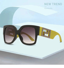 Load image into Gallery viewer, Vintage Oversize Sunglasses