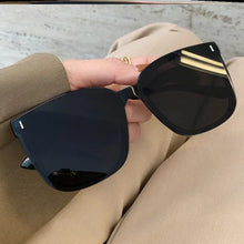Load image into Gallery viewer, New Fashion Sunglasses
